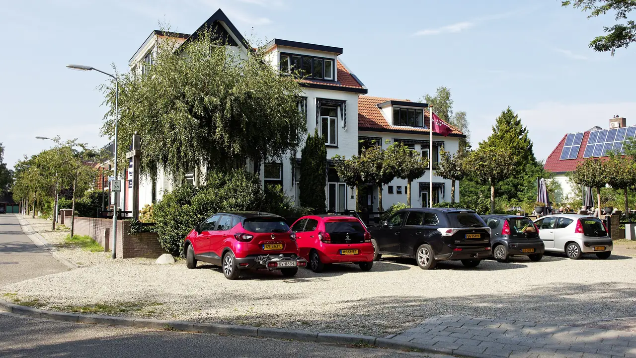 Woonhuizen met pannendaken in Lunteren