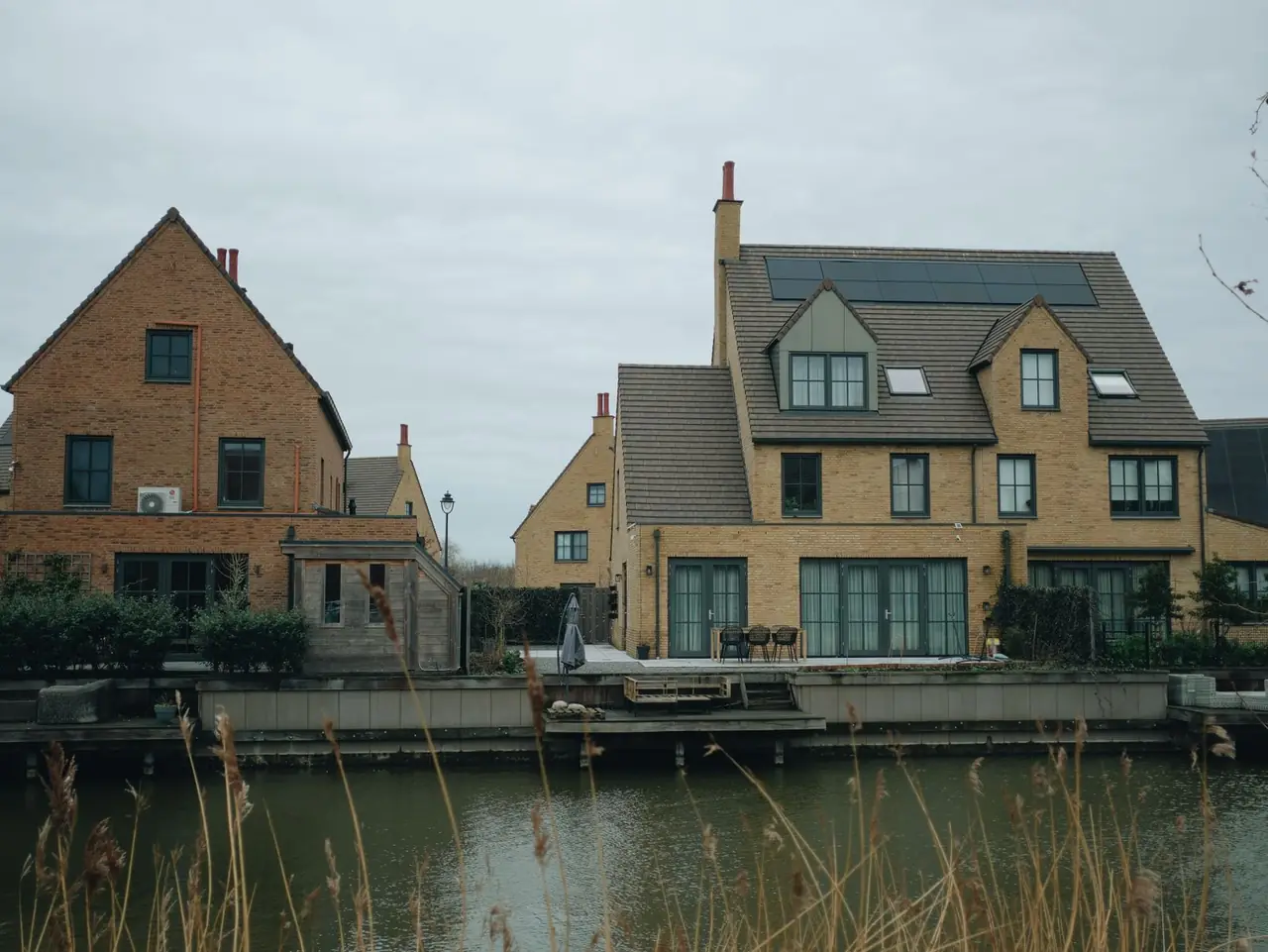 Woningen aan het water in Hoofddorp