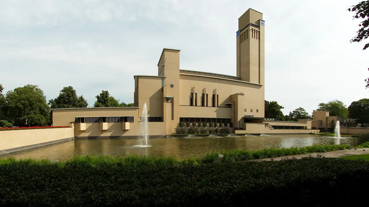 Het raadhuis van Dudok in Hilversum