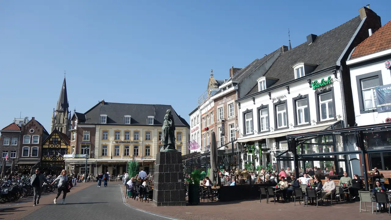 Panden aan de Markt in Sittard