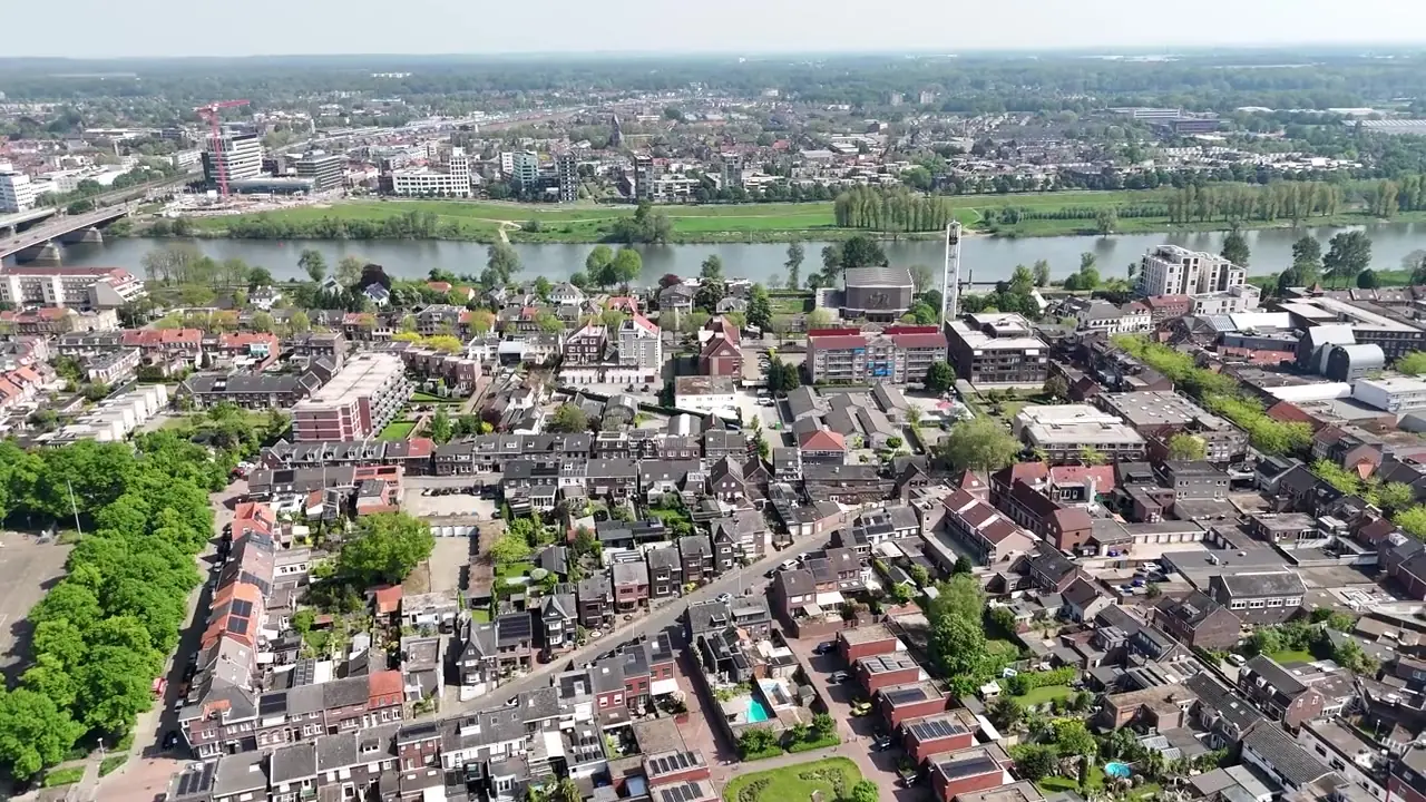 Venlo aan de Maas, gezien vanaf Blerick