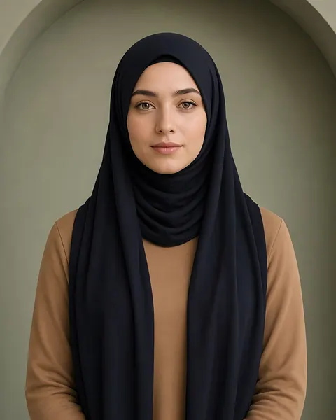 Slip-on jersey hijab – Black – worn