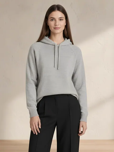 Cashmere hoodie – pearl grey, Cashmere · knitted in Italy