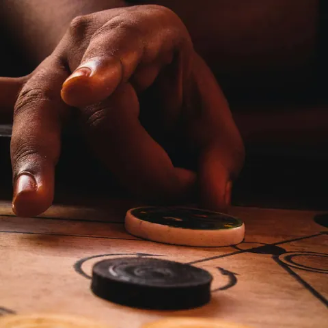 Backgammon aus Holz
