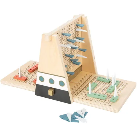Wooden sea battle strategy game